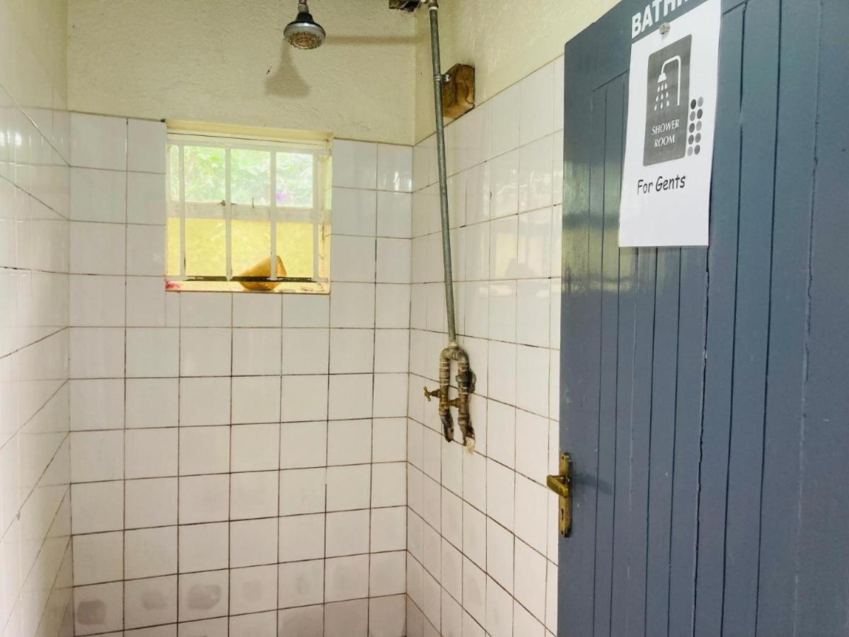 Yes Hostel Fort Portal Eksteriør bilde